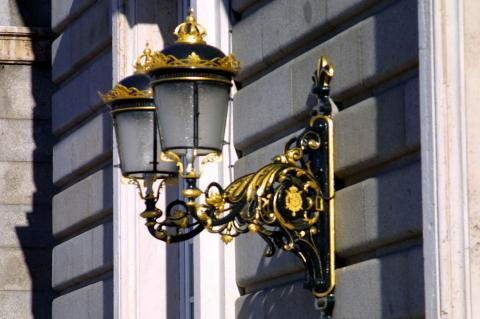 image Farola en Plaza de Oriente, Madrid