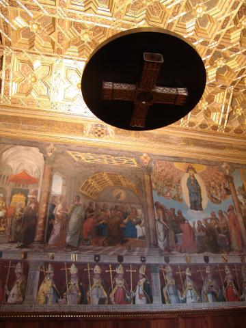 image Frescos y artesonado de la sala capitular, Catedral de Toledo