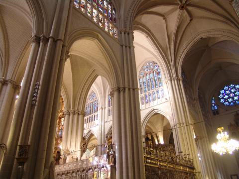 image Pilares y bóvedas de la Catedral de Toledo