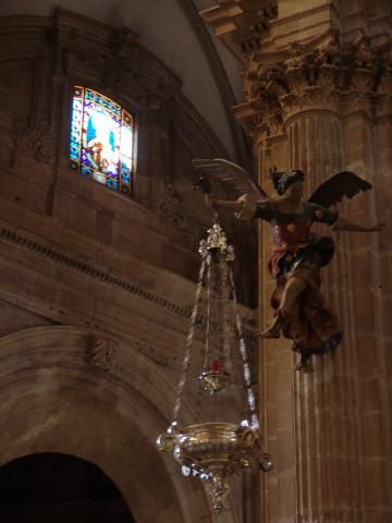 image Lámpara en la Catedral de Guadix, Granada