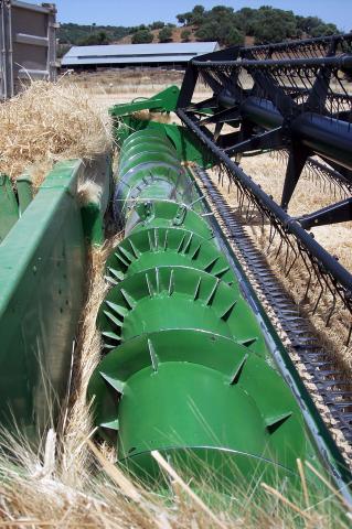 image Cosechadora de trigo