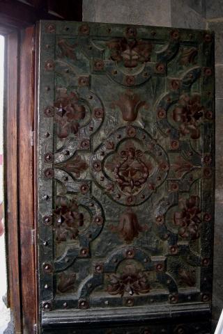 image Herraje de puerta de la catedral de Vic, Barcelona, Cataluña