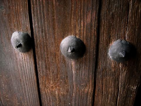 image Clavos de puerta