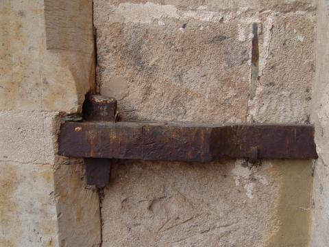 image Grapa de sujeción de muro