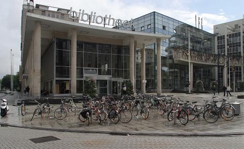 image La Biblioteca, Wilsonplein, Gante, Bélgica