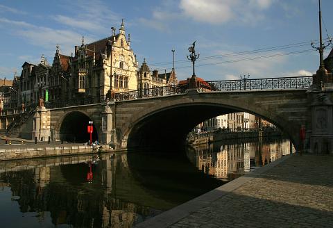 image Puente de San Miguel, Gante, Bélgica