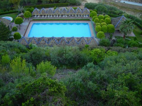 image Piscina y jardines del Parador de Carmona, Sevilla