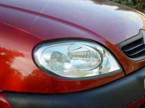 image Faro delantero derecho de automóvil