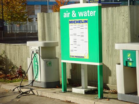 image Máquina de agua y aire comprimido