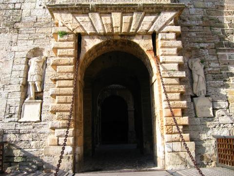 image Arcada del Cuerpo de Guardia, Ibiza, Islas Baleares