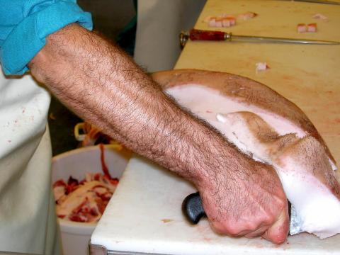 image Separación de tocino y piel del cerdo