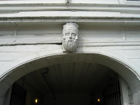 image Máscara de las tres caras, Bergen, Noruega