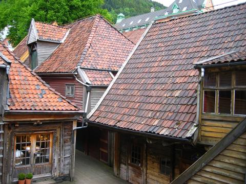 image Tejados del Bryggen del siglo XV, Bergen, Noruega