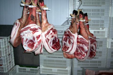 image Jamones listos para secado