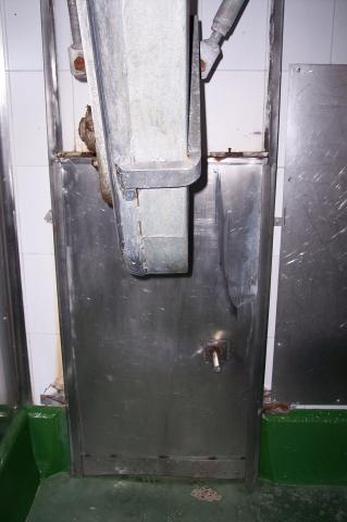 image Puerta del matadero desde el interior