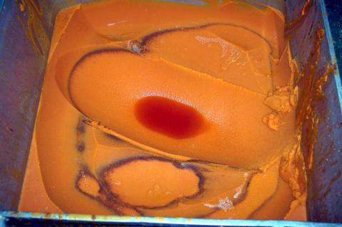 image Recipiente manteca colorada