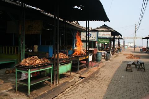 image Parrillas de pescado, Jakarta, Indonesia