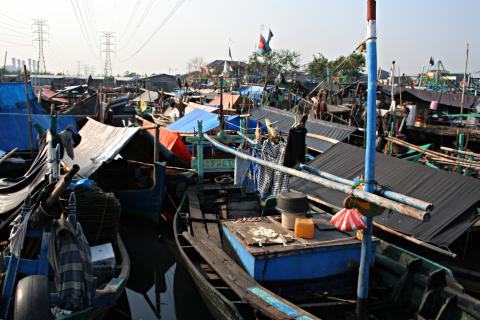 image Viviendas en el embarcadero, Jakarta, Indonesia