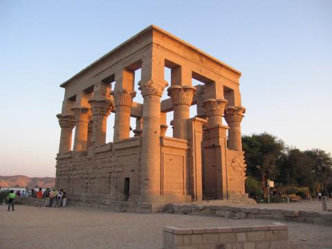 image Pabellón de Trajano, Philae, Egipto