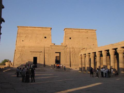 image Fachada del Templo de Isis, Philae, Egipto