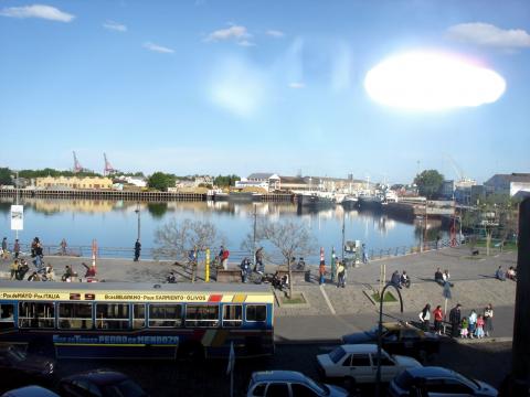 image Ribera del Riachuelo, Barrio de la Boca, Buenos Aires, Argentina
