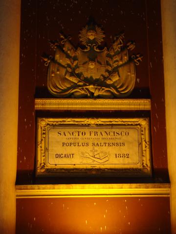 image Placa con bajorrelieve en la Iglesia de San Francisco, Salta, Argentina