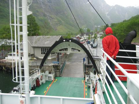 image Gudvangen: cerrando compuertas en el Fjordtell, Noruega