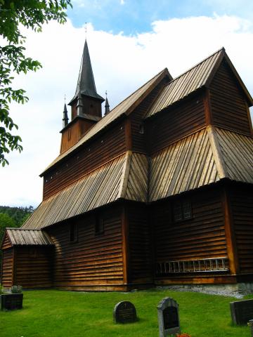 image Stave Kirkje de Kaupanger, Noruega