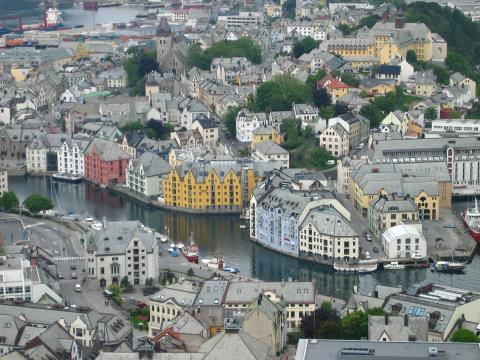 image Aalesund, vista desde el monte Fjellstua, Noruega