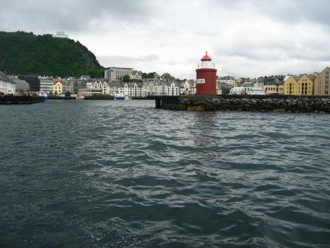 image Salida en barco del puerto de Aalesund, Noruega