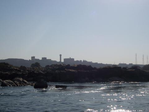 image Hotel visto desde el Nilo, Asuán, Egipto