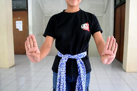 image Postura de manos del baile javanés, Java, Indonesia