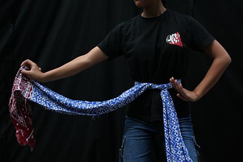 image Postura tradicional del baile javanés, Java, Indonesia