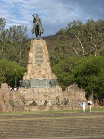 image Monumento al General Güemes, Salta, Argentina