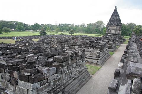 image Ruinas del templo Perwara, Prambanan, Jogyakarta, Indonesia