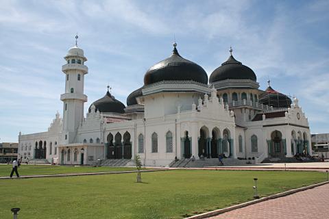 image Mezquita Mesjid Ray de Medan, Sumatra, Indonesia