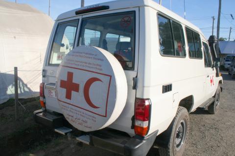 image Vehículo de Cruz Roja de Melaboh, Sumatra, Indonesia