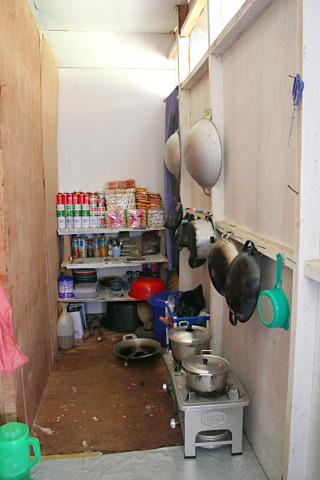 image Cocinas del campo de refugiados de Melaboh, Sumatra, Indonesia