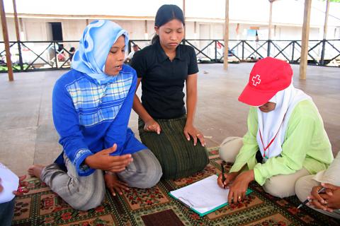 image Voluntarios locales de Melaboh, Sumatra, Indonesia
