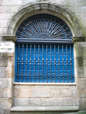image Ventana de la Iglesia de Santa María Salomé, Rúa Nova de Santiago de Compostela, A Coruña