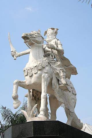 image Monumento Nacional de Medam, Sumatra, Indonesia