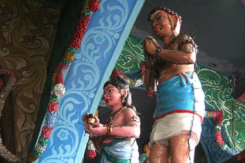 image Detalle decoración, Templo Hindú de Medam, Sumatra, Indonesia