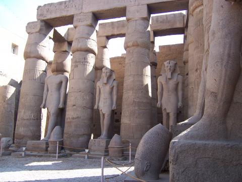 image Patio interior, Luxor, Egipto