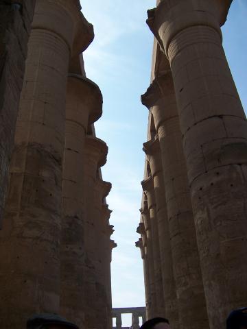 image Columnata del Templo de Luxor, Egipto