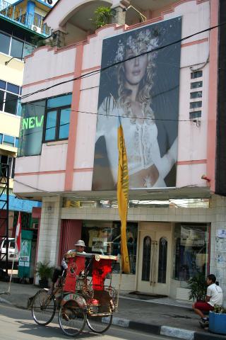 image Calle comercial en Bandung, Java, Indonesia