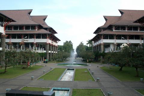 image Vista general del Campus, Instituto Tecnológico, Bandung, Java, Indonesia