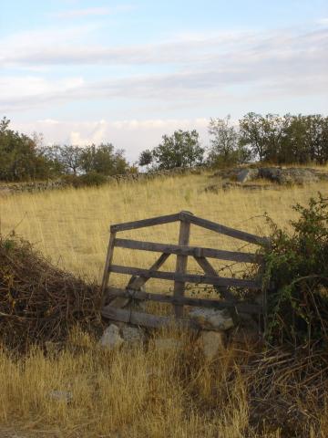 image Acceso a una parcela en la comarca de Sayago, Zamora