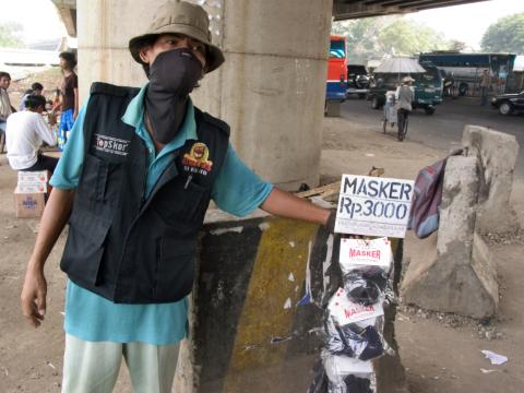image Máscaras para la contaminación, Jakarta, Java, Indonesia