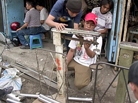 image Metales en la calle, Jakarta, Indonesia
