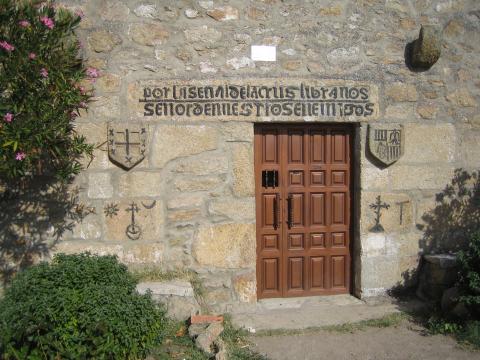image Puerta de la Ermita de Santa Cruz en Fermoselle, Sayago, Zamora